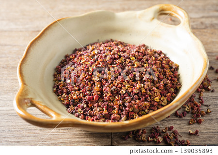 dry red pepper  139035893