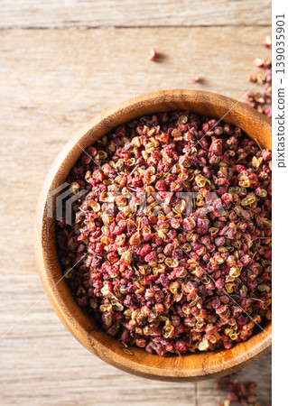 dry red pepper dry red pepper 139035901