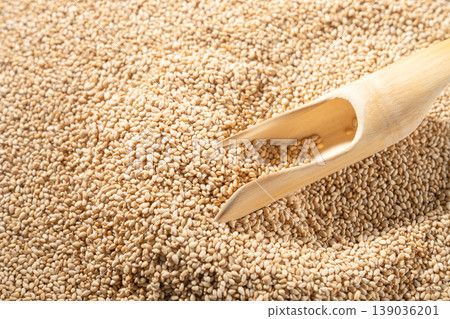 White sesame seeds White sesame seeds 139036201