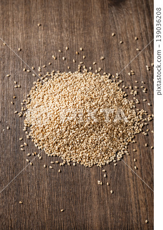 White sesame seeds White sesame seeds 139036208