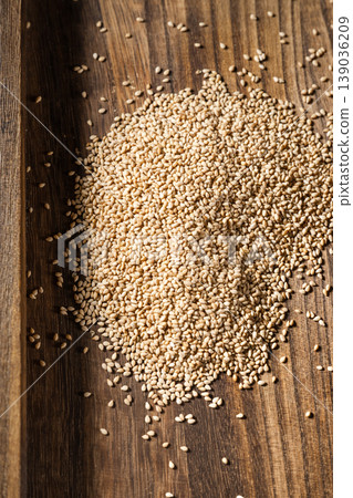 White sesame seeds White sesame seeds 139036209