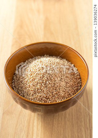 White sesame seeds White sesame seeds 139036274