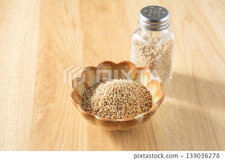 White sesame seeds 139036278