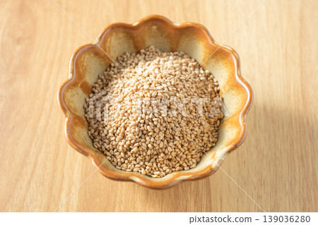 White sesame seeds White sesame seeds 139036280