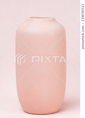 photo of a beautiful vase 139036522