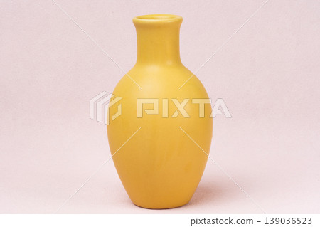photo of a beautiful vase photo of a beautiful vase 139036523