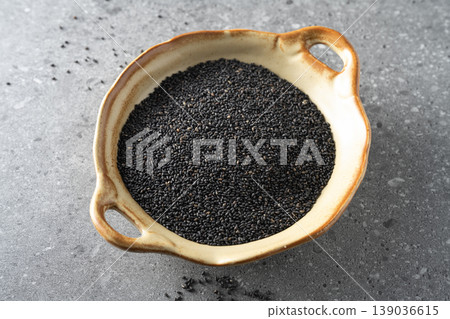 Black sesame 139036615