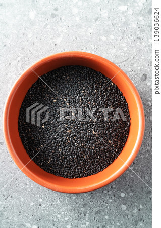 Black sesame 139036624