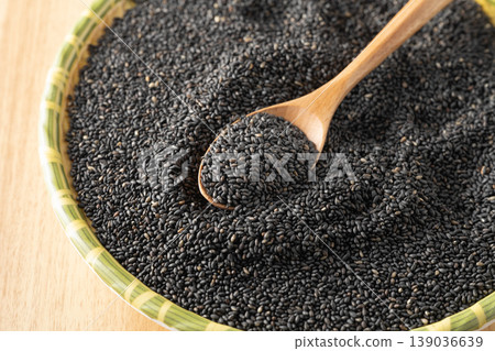 Black sesame 139036639