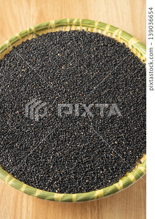 Black sesame 139036654