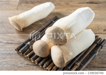 King oyster mushroom King oyster mushroom 139036740