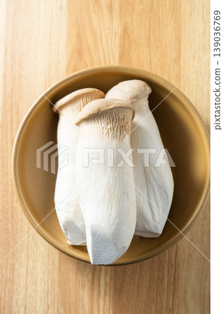 King oyster mushroom 139036769