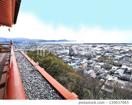 從和歌山市君井寺（護國院）佛殿眺望片尾波 139037065