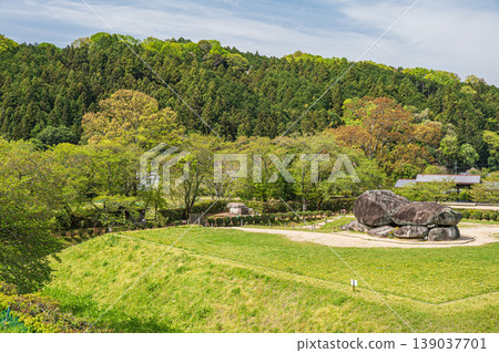 奈良郡石舞台古墳(古代墓葬),從石舞台展望台眺望 奈良郡石舞台古墳(古代墓葬),從石舞台展望台眺望 139037701