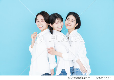 Middle-aged female beauty Middle-aged female beauty 139038358