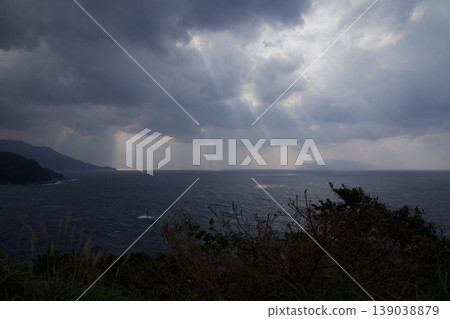 天使之梯,通往屋久島海 天使之梯,通往屋久島海 139038879