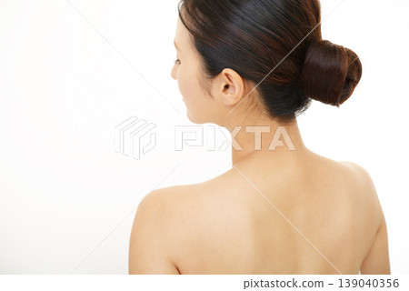 年輕女性的美麗形象 139040356