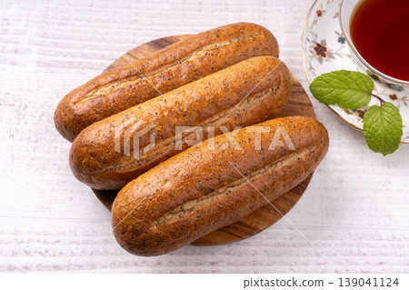 Black tea bread Black tea bread 139041124