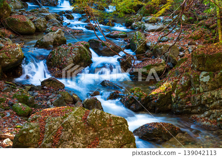 Late Autumn Scenery of Akanishi Valley, Part 5: Shiso City, Hyogo Prefecture Late Autumn Scenery of Akanishi Valley, Part 5: Shiso City, Hyogo Prefecture 139042113