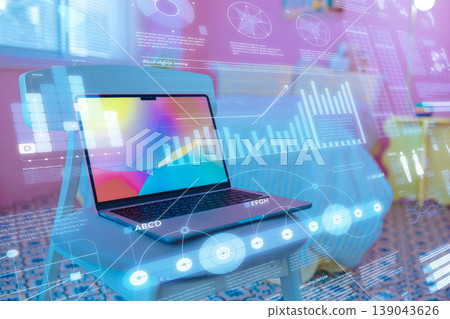 臥室椅子上放著一台筆記型電腦：快樂流行樂 139043626