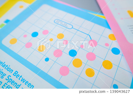 色彩豐富的圖表 139043627