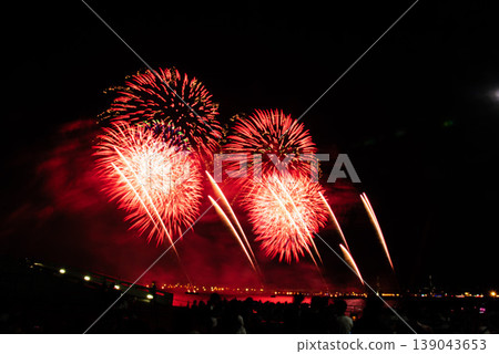 煙花為夜空上色 煙花為夜空上色 139043653