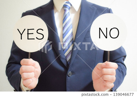 Businessmen: YES NO Businessmen: YES NO 139046677