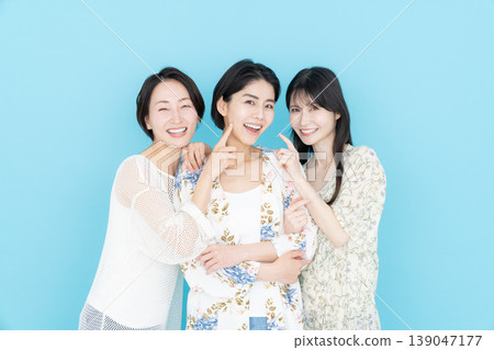 Middle-aged female beauty Middle-aged female beauty 139047177