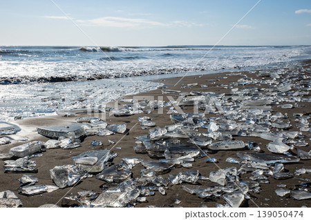 Ice from the Tokachi River washed ashore on Otsu Beach 139050474