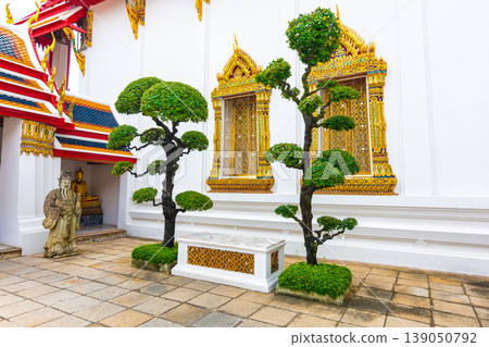 Bonsai tree in Wat Pho temple, Bangkok Bonsai tree in Wat Pho temple, Bangkok 139050792