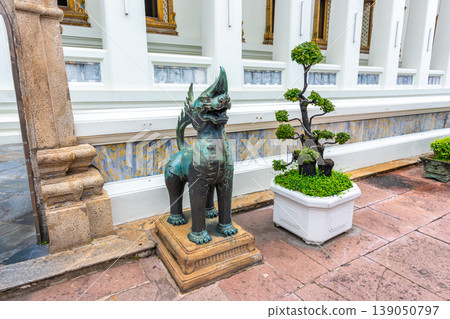 Bonsai tree in Wat Pho temple, Bangkok Bonsai tree in Wat Pho temple, Bangkok 139050797