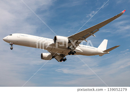 晴朗的春日天空和伊丹機場 晴朗的春日天空和伊丹機場 139052279