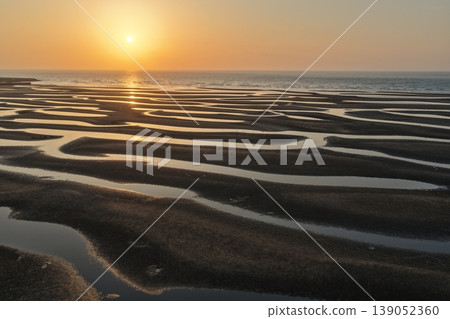 沿海地區的低潮模式 139052360