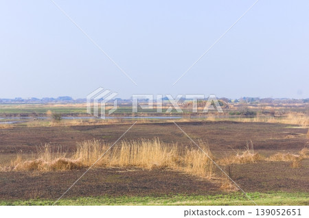2026 年 3 月,沃塔拉塞洪氾區週邊地區在控制燃燒後的情況。 2026 年 3 月,沃塔拉塞洪氾區週邊地區在控制燃燒後的情況。 139052651