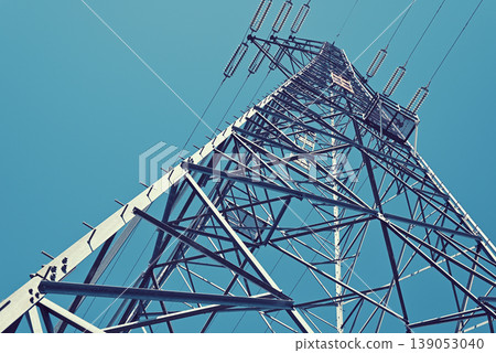 晴朗的天空和輸電塔 晴朗的天空和輸電塔 139053040