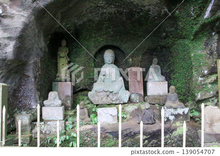 Kagoyama Nihon Temple 139054707