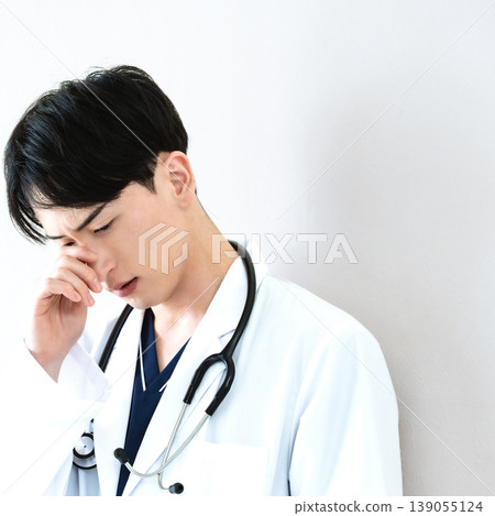 Suffering doctor Suffering doctor 139055124