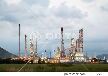 Oil Refinery Plant at Twilight in Bang Lamung, Chonburi Oil Refinery Plant at Twilight in Bang Lamung, Chonburi 139055419