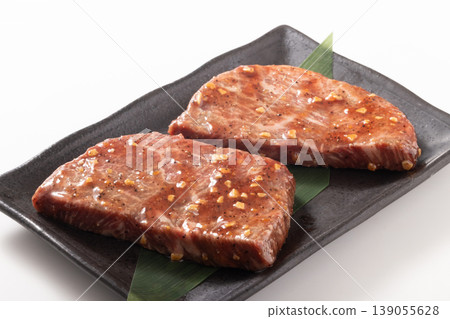 [Miyagi Prefecture] Beef Garlic Steak (before cooking) 139055628