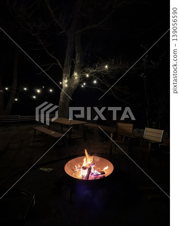 在群馬縣妻戀村北輕井澤,享受星空下的篝火和小屋。 在群馬縣妻戀村北輕井澤,享受星空下的篝火和小屋。 139056590