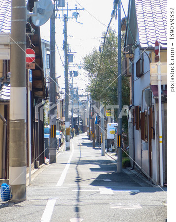 Streetscapes of Japanese alleyways and residential areas (alley street photo) Streetscapes of Japanese alleyways and residential areas (alley street photo) 139059332