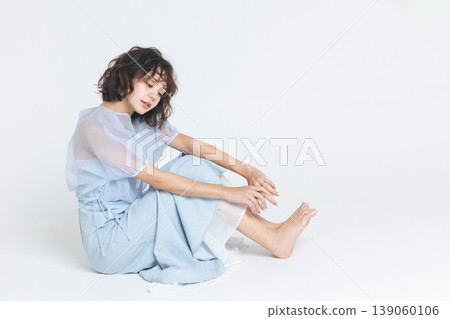 Beauty image: Portrait of a young woman Beauty image: Portrait of a young woman 139060106