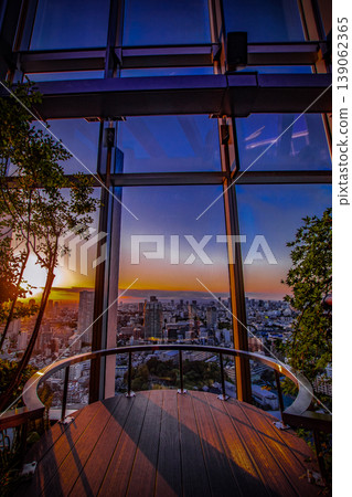 從NEWoMan Takanawa頂層欣賞日落美景 139062365