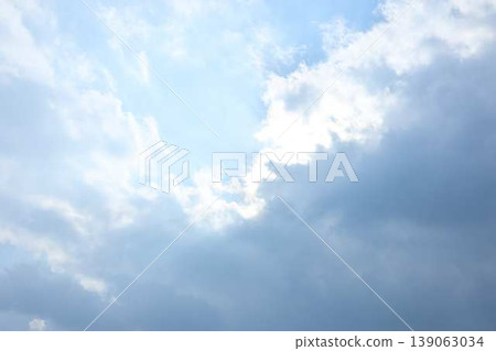 來自云層的光 來自云層的光 139063034