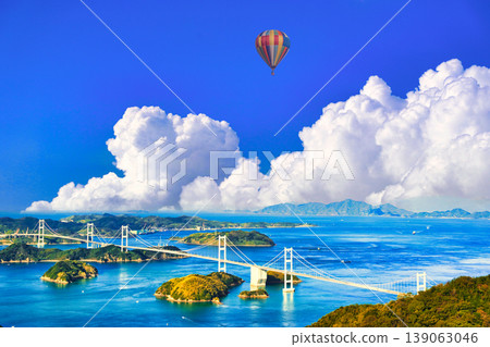 島波海道上來島海峽大橋的壯麗景色 島波海道上來島海峽大橋的壯麗景色 139063046