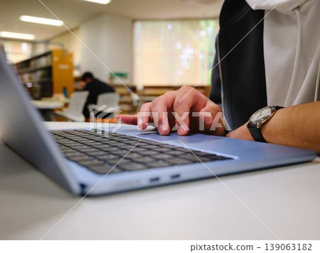 Men working in coworking space Men working in coworking space 139063182