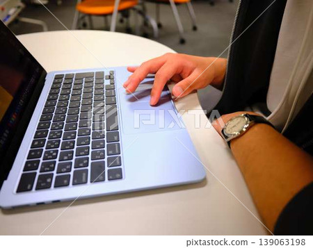 Men working in coworking space Men working in coworking space 139063198