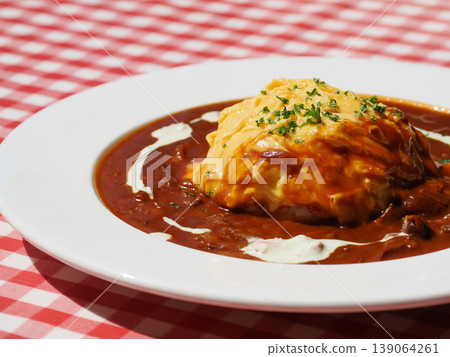 Delicious-looking demi-glace omelet rice Delicious-looking demi-glace omelet rice 139064261