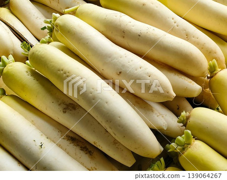 Pile of radish 139064267