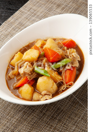 Curry meat and potato stew 139065533